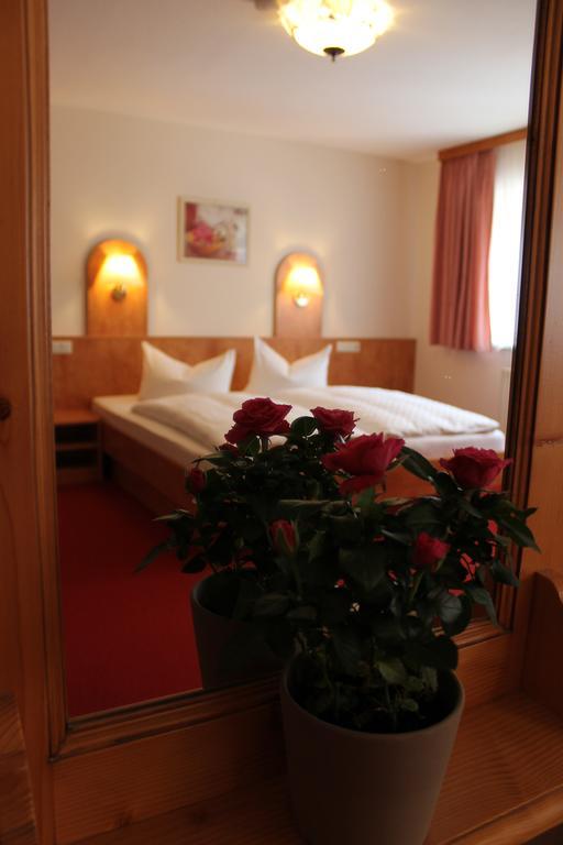 Gasthaus& Pension Zum Roten Haus Bad Schandau Quarto foto